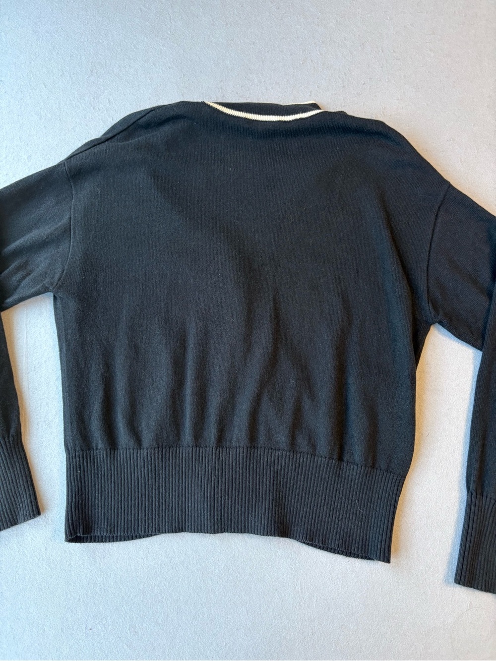 Ann Taylor Black & Cream Trim V-Neck Buttondown Cardigan Minimalist Sweater Sz L - Picture 6 of 6